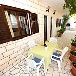 Apartments By The Sea Podobuce, Peljesac - 631 *